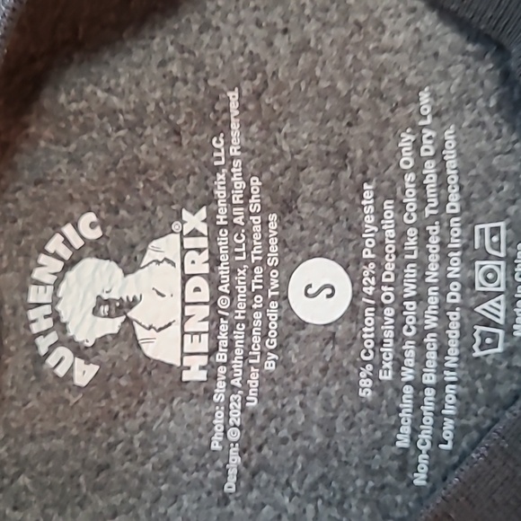 NWT Jimi Hendrix Sweatshirt Oversized Small - Picture 2 of 5